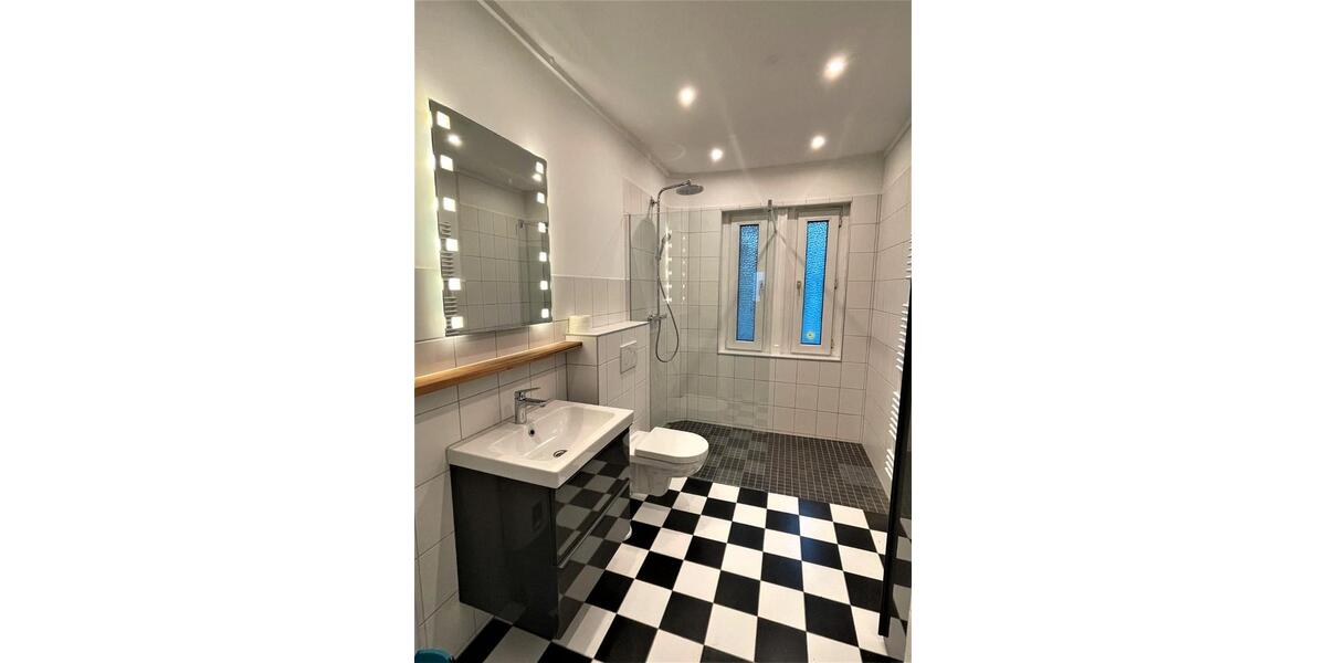 Hochparterre Schleswig - 3 Zimmer, 92 m&sup2;, 1.000&euro; | Angebot:26603659