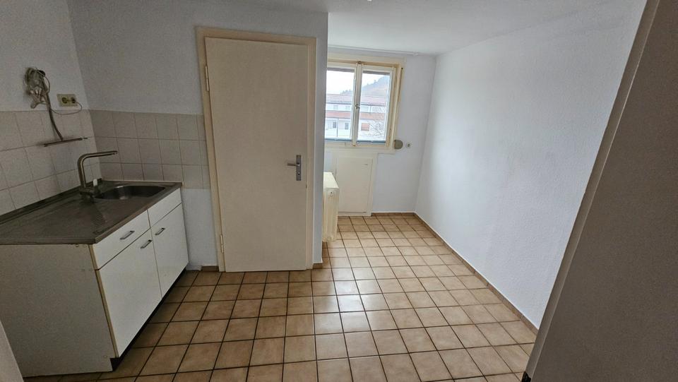 Dachgeschoßwohnung Bad Mergentheim - 3 Zimmer, 81 m&sup2;, 700&euro; | Angebot:23689910