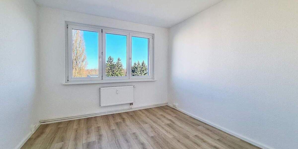 Etagenwohnung Freiberg Freiberg West - 4 Zimmer, 80 m&sup2;, 439&euro; | Angebot:25998126