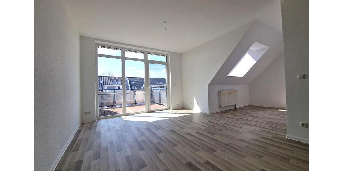 Dachgeschoßwohnung Merseburg - 2 Zimmer, 67 m&sup2;, 530&euro; | Angebot:26236506