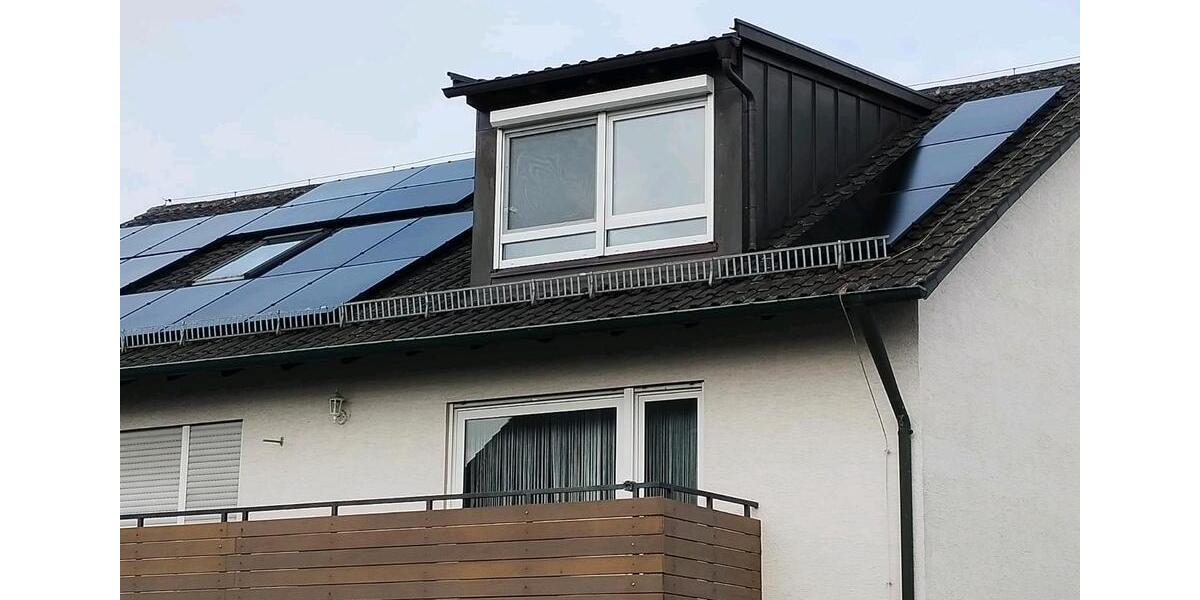 Dachgeschoßwohnung Waldbüttelbrunn - 3 Zimmer, 75 m&sup2;, 750&euro; | Angebot:24962170