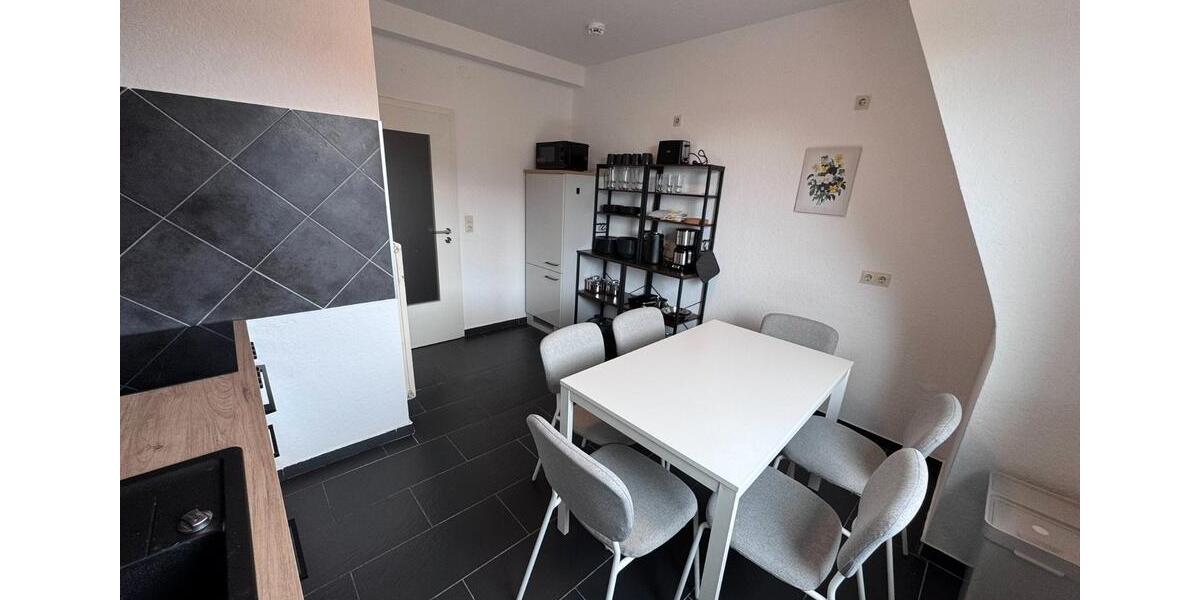 Wohnen auf Zeit Villingen-Schwenningen Schwenningen - 1 Zimmer, 9 m&sup2;, 390&euro; | Angebot:26535085
