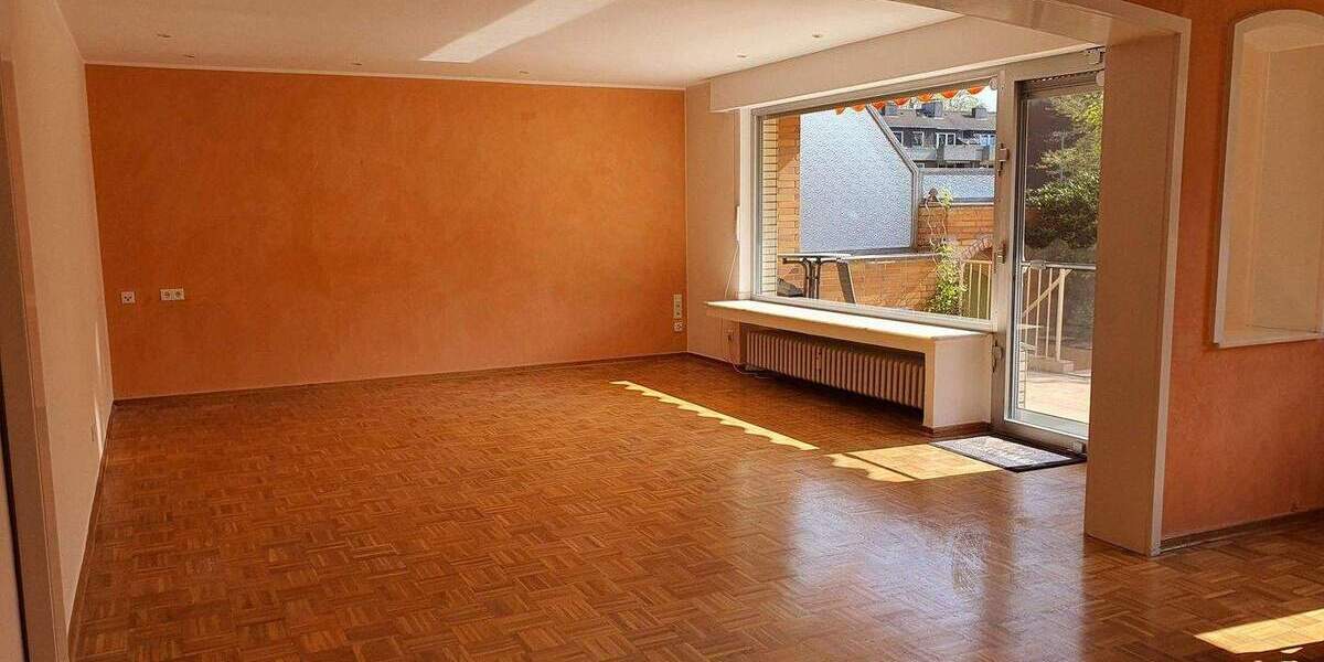 Etagenwohnung Duisburg Rahm - 4 Zimmer, 130 m&sup2;, 1.800&euro; | Angebot:25854102