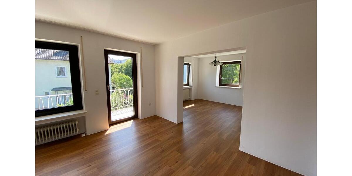 Zentral gelegene 5-Zimmer-Wohnung mit Balkon in Meitingen zimmer