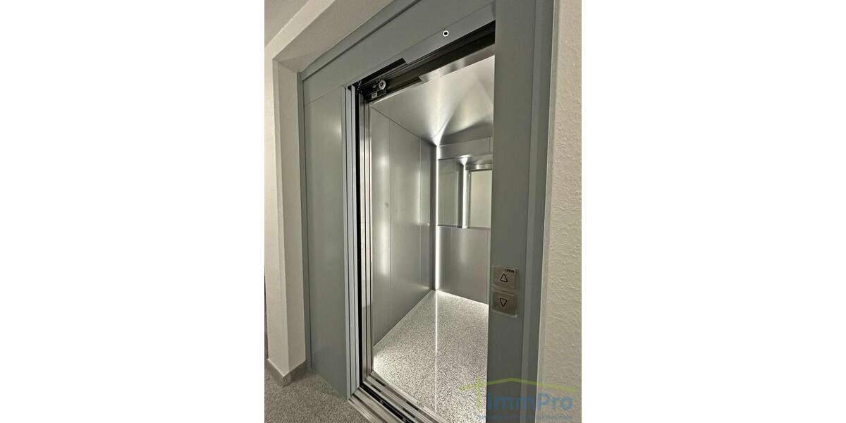 Dachgeschoßwohnung Gäufelden - 3 Zimmer, 79 m&sup2;, 1.190&euro; | Angebot:26620814