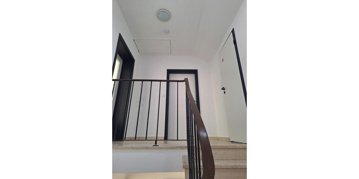 Etagenwohnung Kümmersbruck - 7 Zimmer, 170 m&sup2;, 1.490&euro; | Angebot:26602908