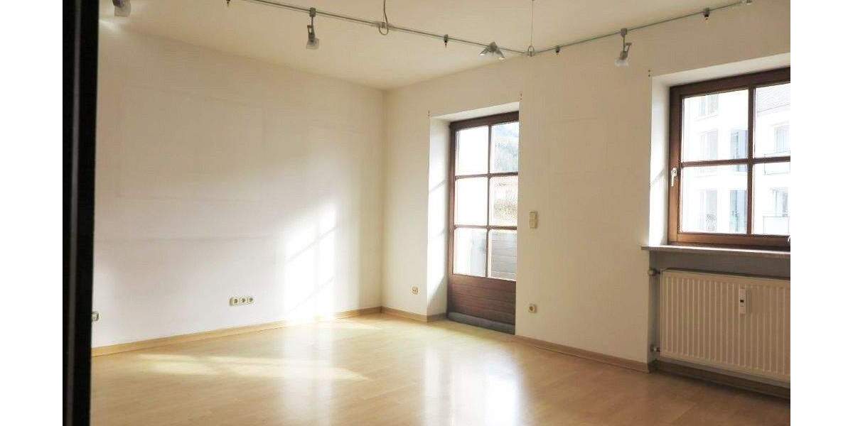 Gewerbeobjekt Berchtesgaden - 4 Zimmer, 101 m&sup2;, 1.400&euro; | Angebot:25705352