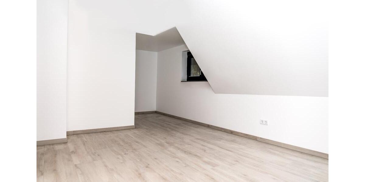 Etagenwohnung Würzburg Frauenland - 3 Zimmer, 94 m&sup2;, 1.300&euro; | Angebot:20533313