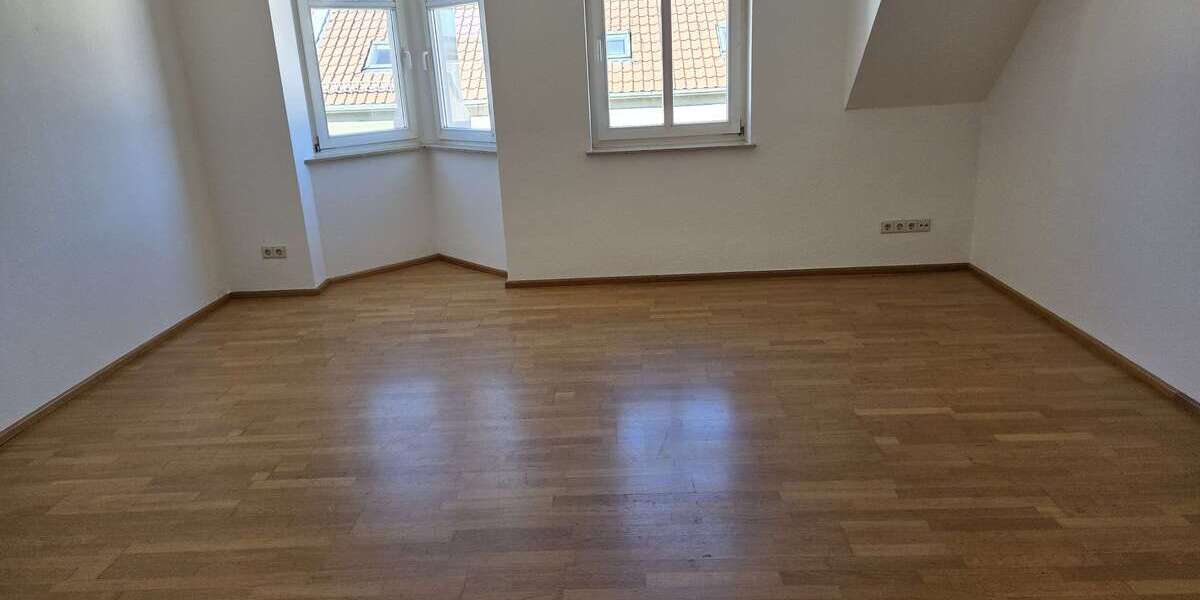 Etagenwohnung Wurzen Altstadt - 3 Zimmer, 74 m&sup2;, 480&euro; | Angebot:26568044