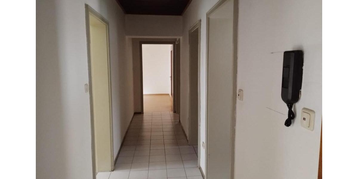 Etagenwohnung Amberg - 4 Zimmer, 87 m&sup2;, 800&euro; | Angebot:24354134