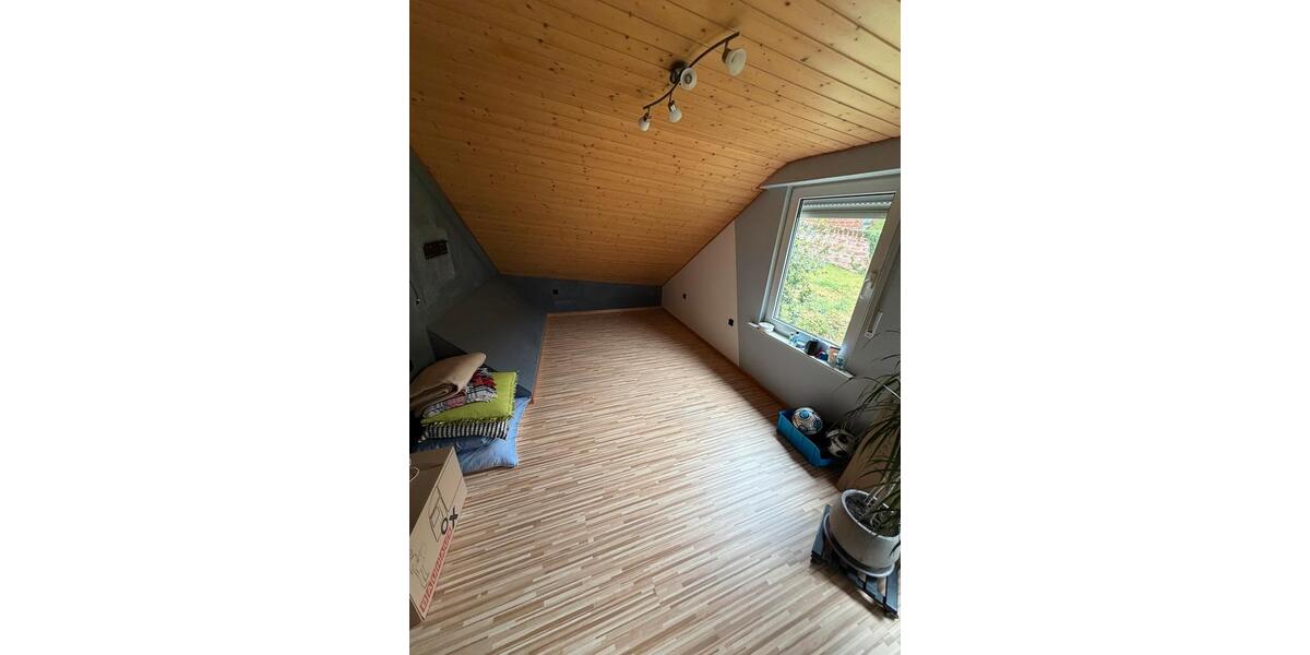 Dachgeschoßwohnung Saarburg - 5 Zimmer, 156 m&sup2;, 1.400&euro; | Angebot:26489746