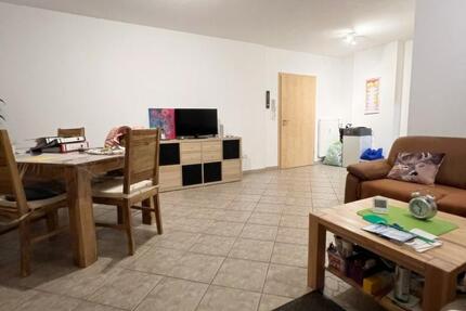 Schöne 2-Zimmer-EG-Wohnung mit Balkon