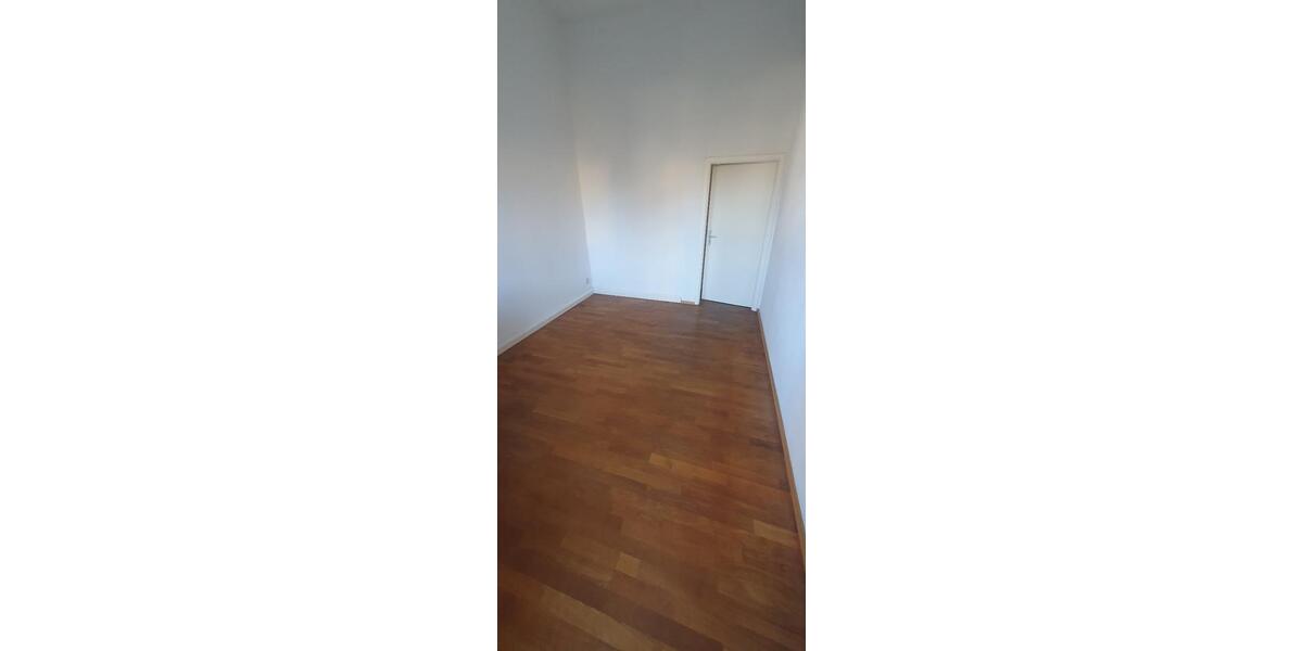 Wohnen auf Zeit Halle (Saale) Am Wasserturm/Thaerviertel - 1 Zimmer, 13 m&sup2;, 350&euro; | Angebot:25636378