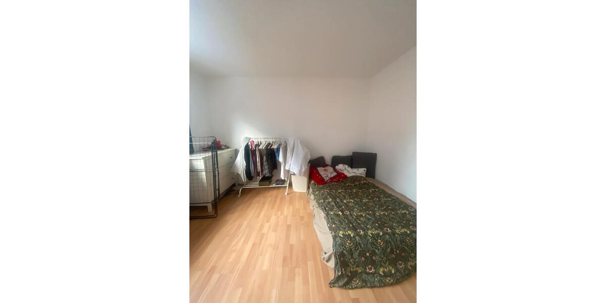 Etagenwohnung Oldenburg Bloherfelde - 4 Zimmer, 12 m&sup2;, 475&euro; | Angebot:24771109