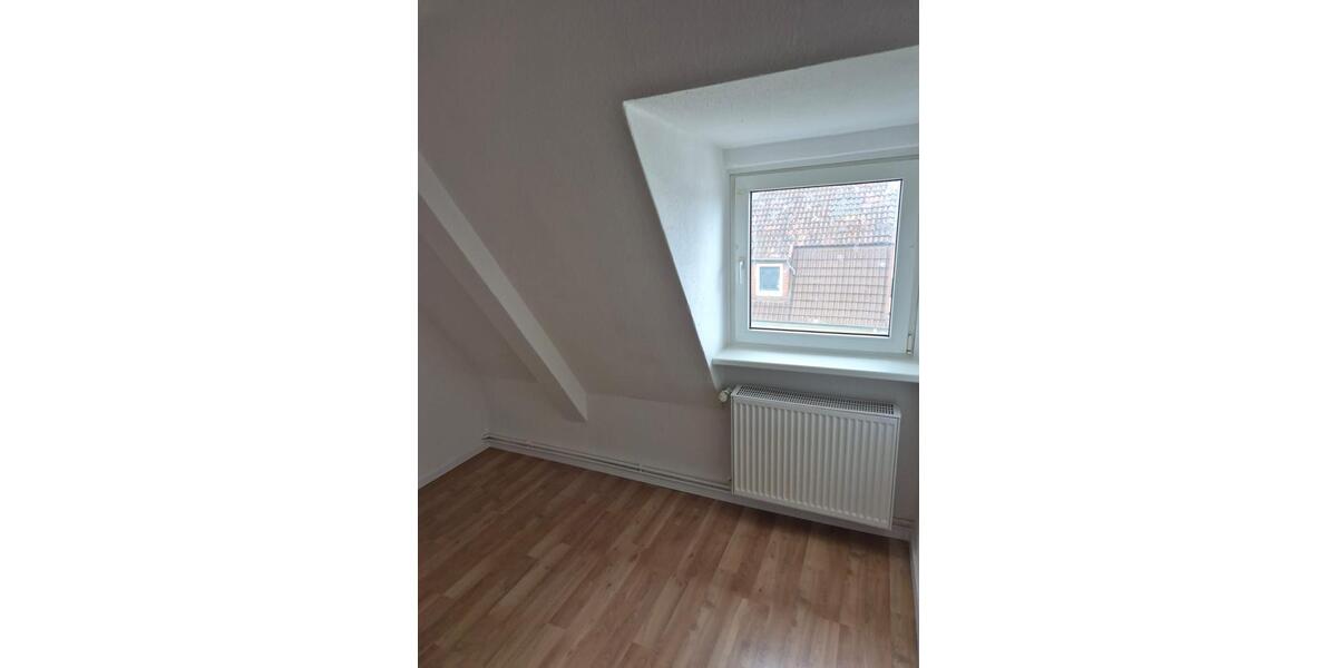 Dachgeschoßwohnung Seelze - 2 Zimmer, 40 m&sup2;, 340&euro; | Angebot:26702138