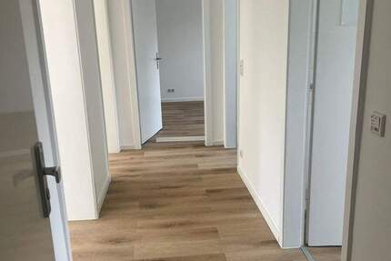 Wohnung Neuss Innenstadt - 3 Zimmer, 72 m&sup2;, 925&euro; | Angebot:26190149