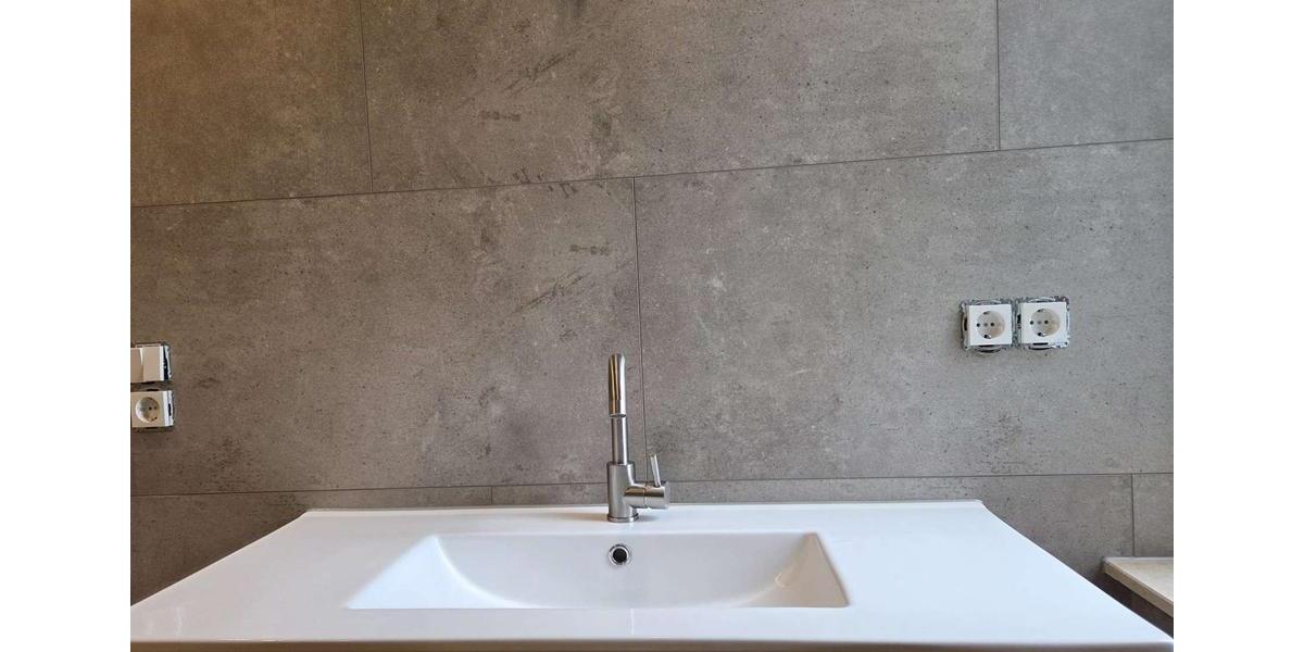 Etagenwohnung Meiningen - 4 Zimmer, 122 m&sup2;, 1.220&euro; | Angebot:25267136