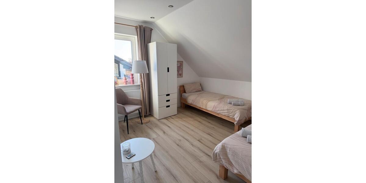 Wohnen auf Zeit Rheinbach - 3 Zimmer, 75 m&sup2;, 119&euro; | Angebot:25617131