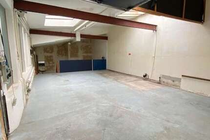 Halle in Wuppertal 350 € 85 m²