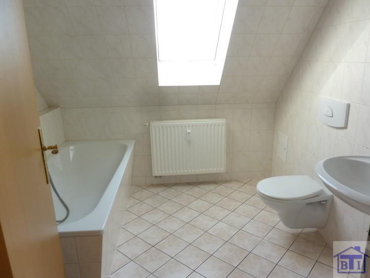 Dachgeschoßwohnung Zittau - 3 Zimmer, 76 m&sup2;, 420&euro; | Angebot:20359900