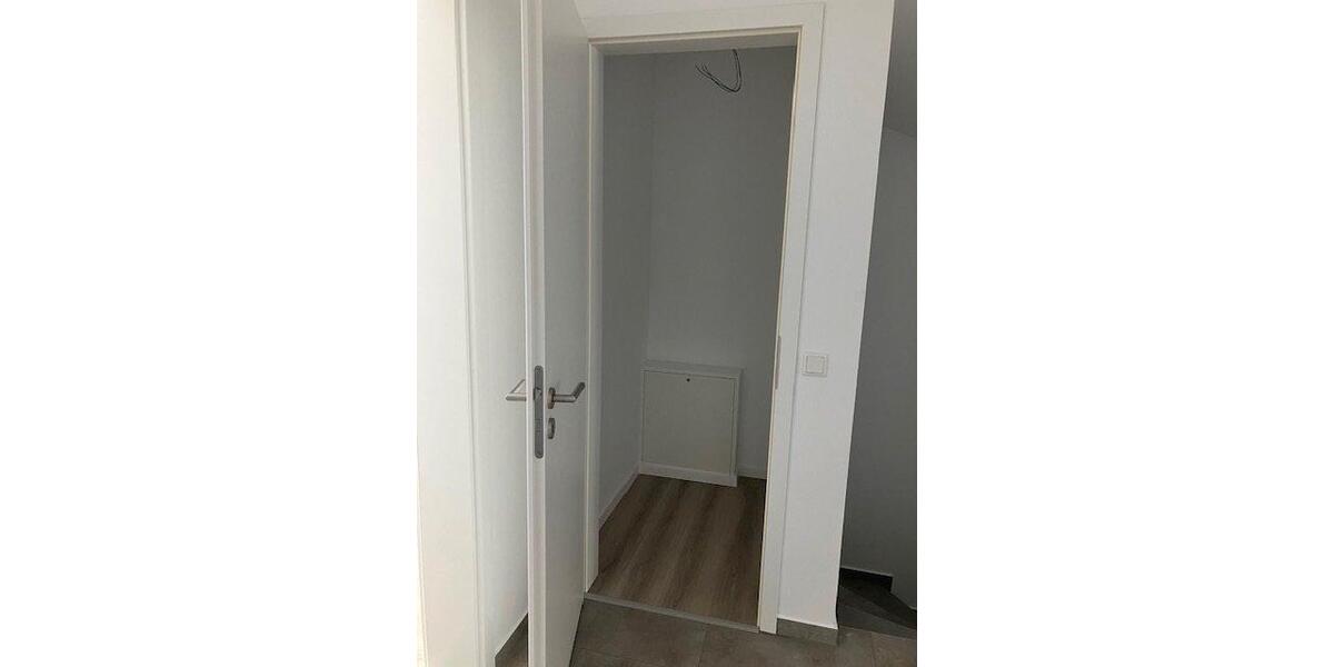 Reihenhaus Schloß Holte-Stukenbrock Stukenbrock - 5.5 Zimmer, 166 m&sup2;, 1.870&euro; | Angebot:26604364