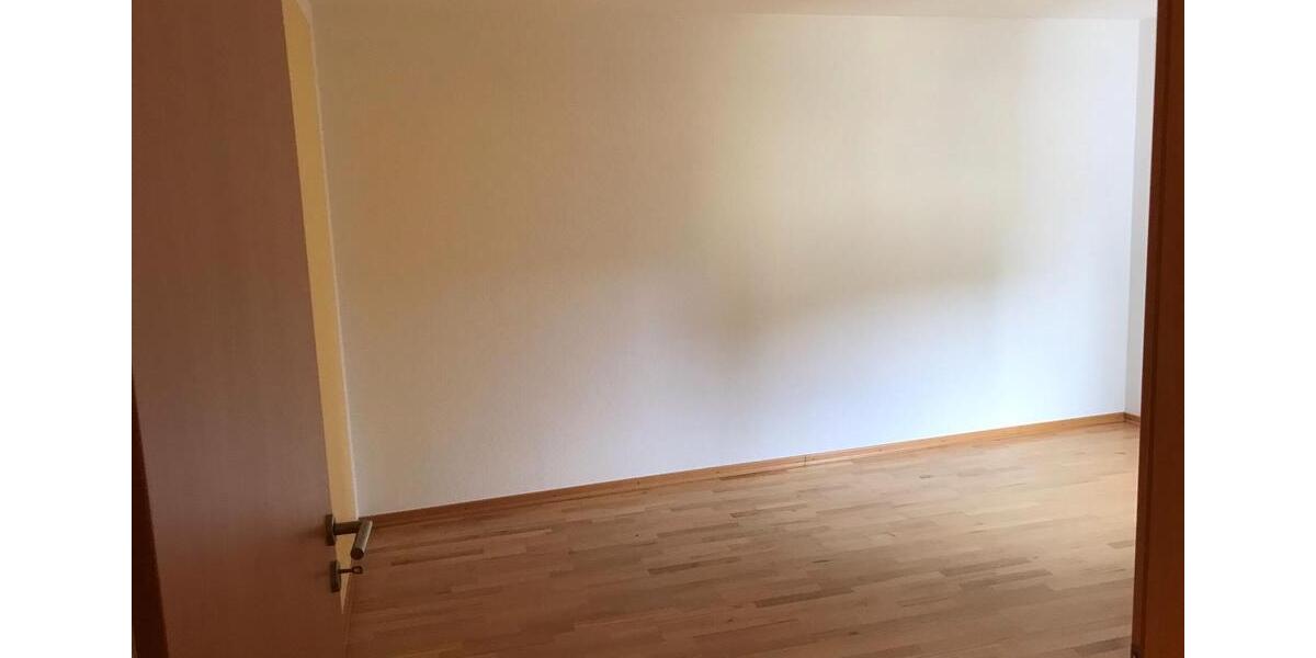 Etagenwohnung Rittersdorf - 5 Zimmer, 126 m&sup2;, 950&euro; | Angebot:24956653