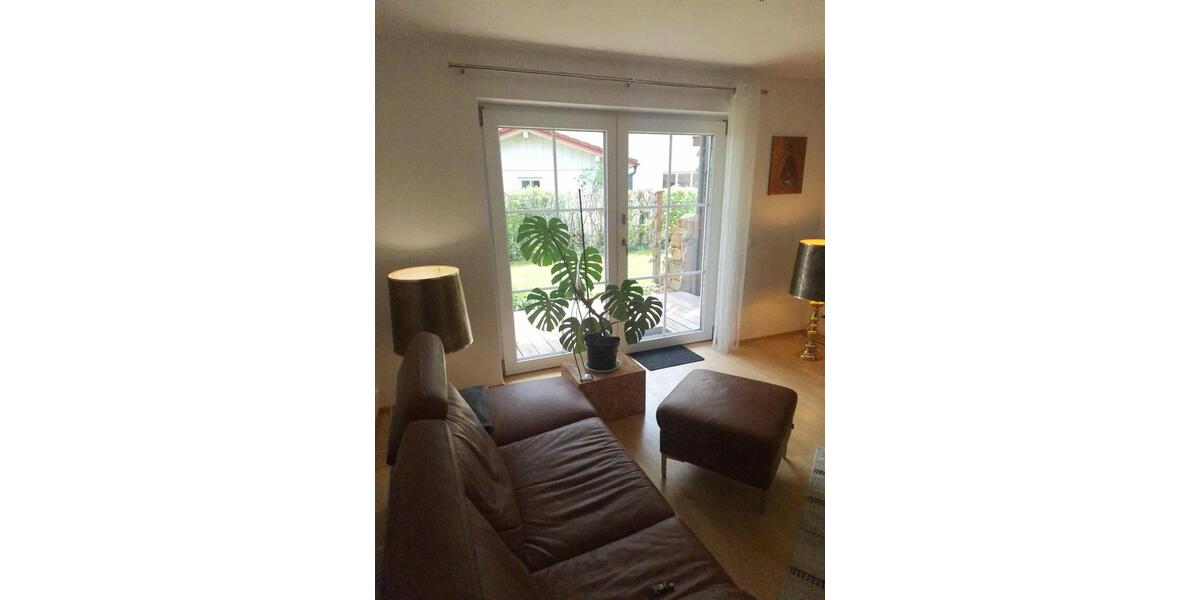 Erdgeschoßwohnung Chieming - 2.5 Zimmer, 81 m&sup2;, 1.130&euro; | Angebot:26585568