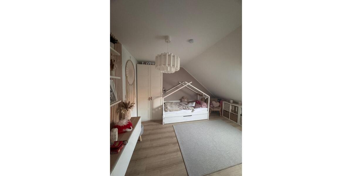 Etagenwohnung Bad Frankenhausen/Kyffhäuser Kyffhäuser - 4 Zimmer, 128 m&sup2;, 1.326&euro; | Angebot:25650097