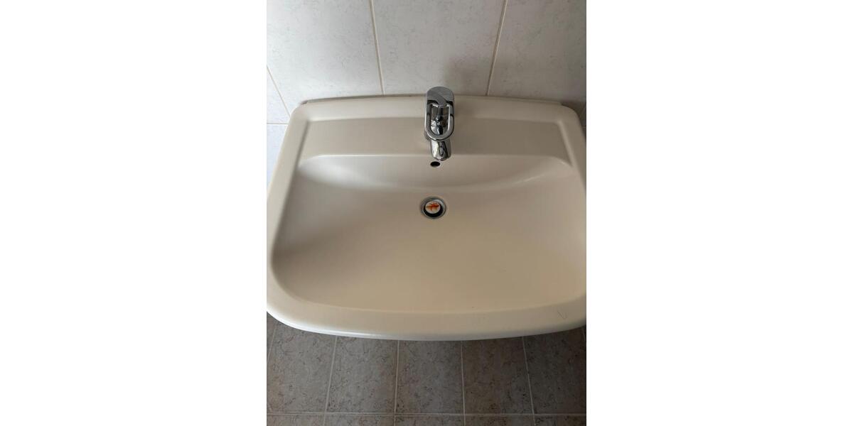 Erdgeschoßwohnung Plön - 4 Zimmer, 110 m&sup2;, 1.100&euro; | Angebot:25940784