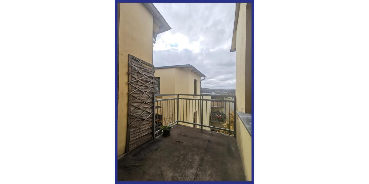 Dachgeschoßwohnung Gera - 4 Zimmer, 83 m&sup2;, 500&euro; | Angebot:25976845