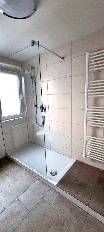 Schöne, geräumige 2,5 Zimmerwohnung mit Einbauküche