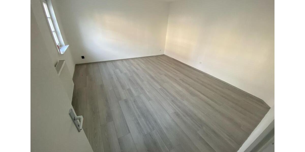 Etagenwohnung Hilchenbach - 5 Zimmer, 130 m&sup2;, 1.100&euro; | Angebot:25333270