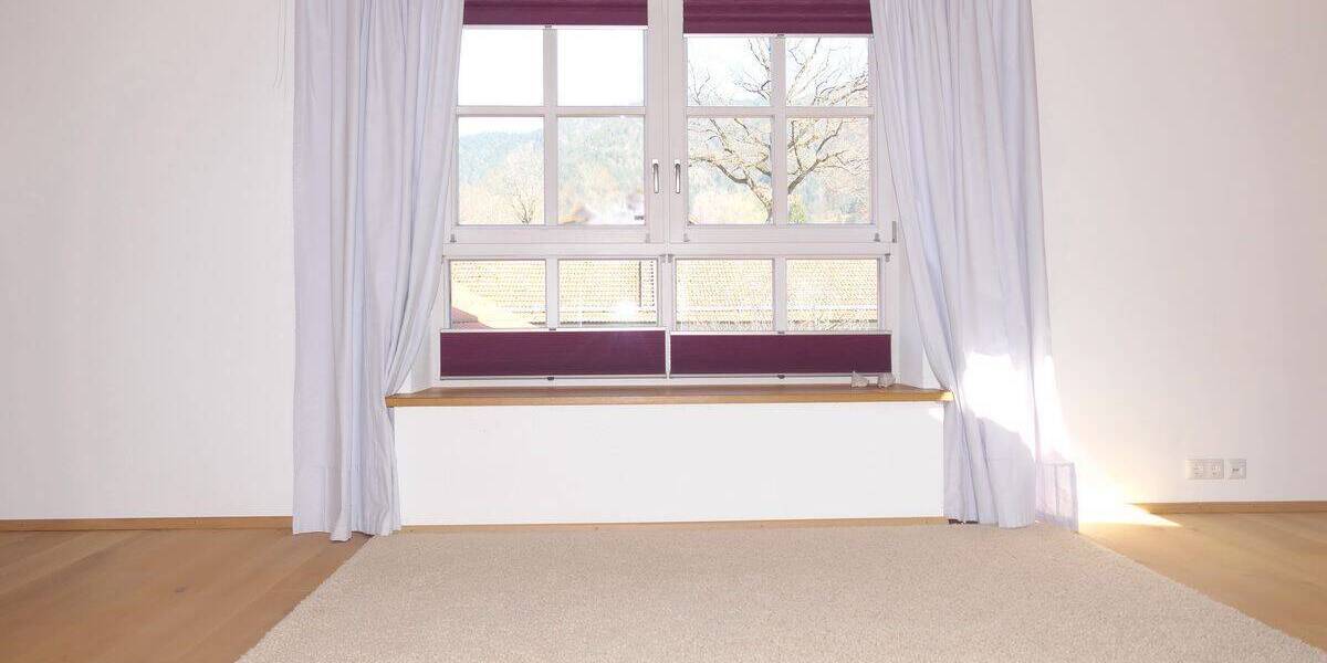 Etagenwohnung Lenggries - 4 Zimmer, 161 m&sup2;, 2.250&euro; | Angebot:26129498