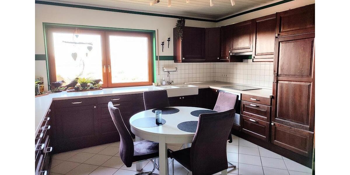 Etagenwohnung Hundsangen - 4 Zimmer, 140 m&sup2;, 1.200&euro; | Angebot:26230359