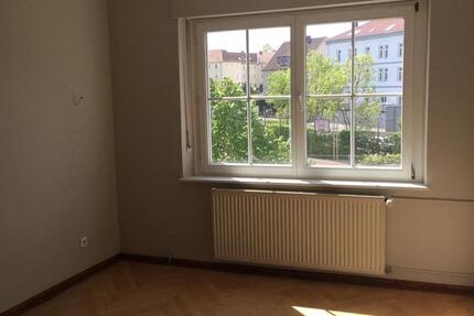 3 Zimmer Innenstadtwohnung mit großem Balkon zimmer