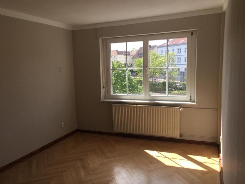 3 Zimmer Innenstadtwohnung mit großem Balkon zimmer