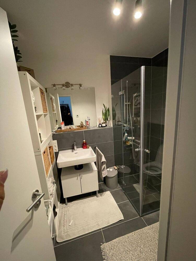 Sofort einziehen: Möblierte 2-Zimmer-Wohnung mit Sonnenbalkon