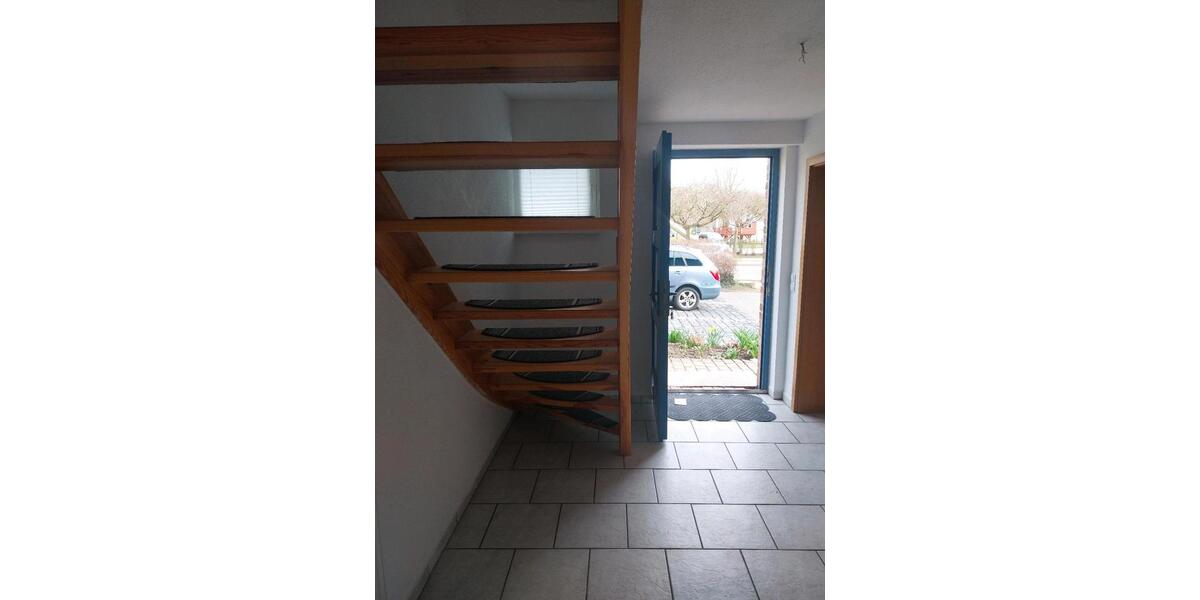 Etagenwohnung Dargun - 3 Zimmer, 75 m&sup2;, 450&euro; | Angebot:26022814