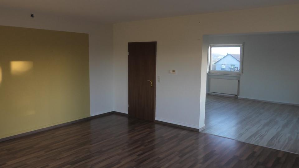 Etagenwohnung Höxter - 4 Zimmer, 95 m&sup2;, 600&euro; | Angebot:25171814