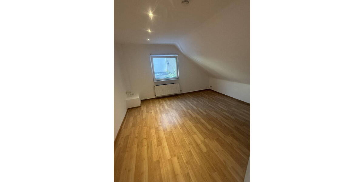 Einfamilienhaus Hannover Kleefeld - 4 Zimmer, 180 m&sup2;, 1.650&euro; | Angebot:26822287