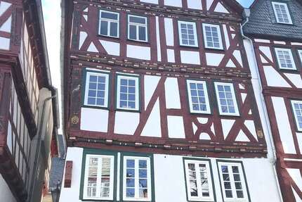 Haus Herborn Kernstadt - 4 Zimmer, 130 m&sup2;, 950&euro; | Angebot:27031136