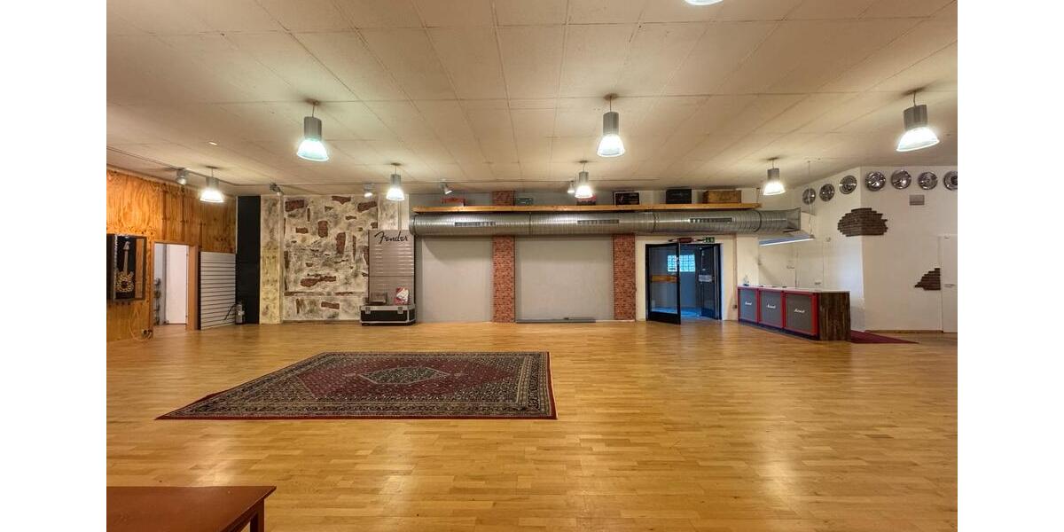 Halle Ausstellungsraum Ladenlokal in Maintal - von Privat zimmer