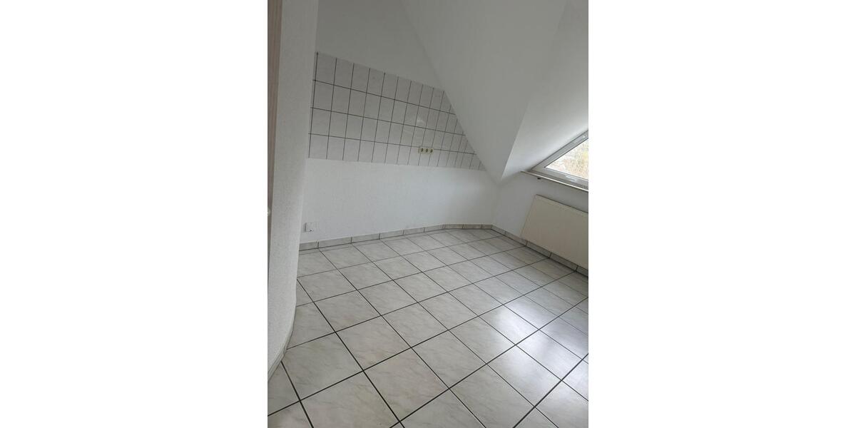 Dachgeschoßwohnung Reichelsheim (Odenwald) - 4.5 Zimmer, 110 m&sup2;, 880&euro; | Angebot:26568731