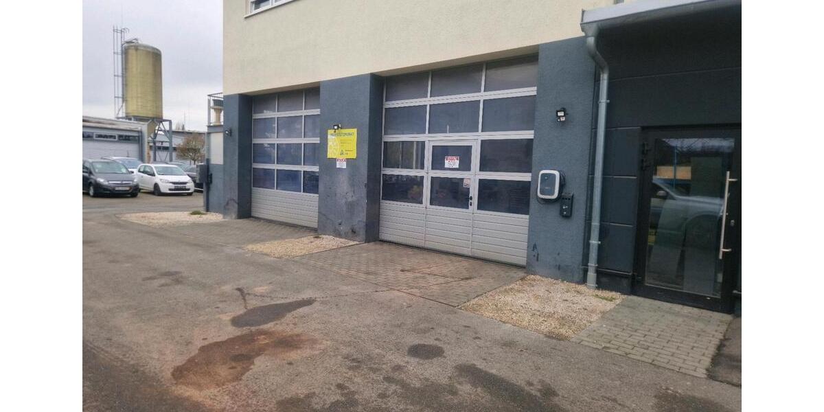 Werkstatt mit 2 Hebebühnen zimmer