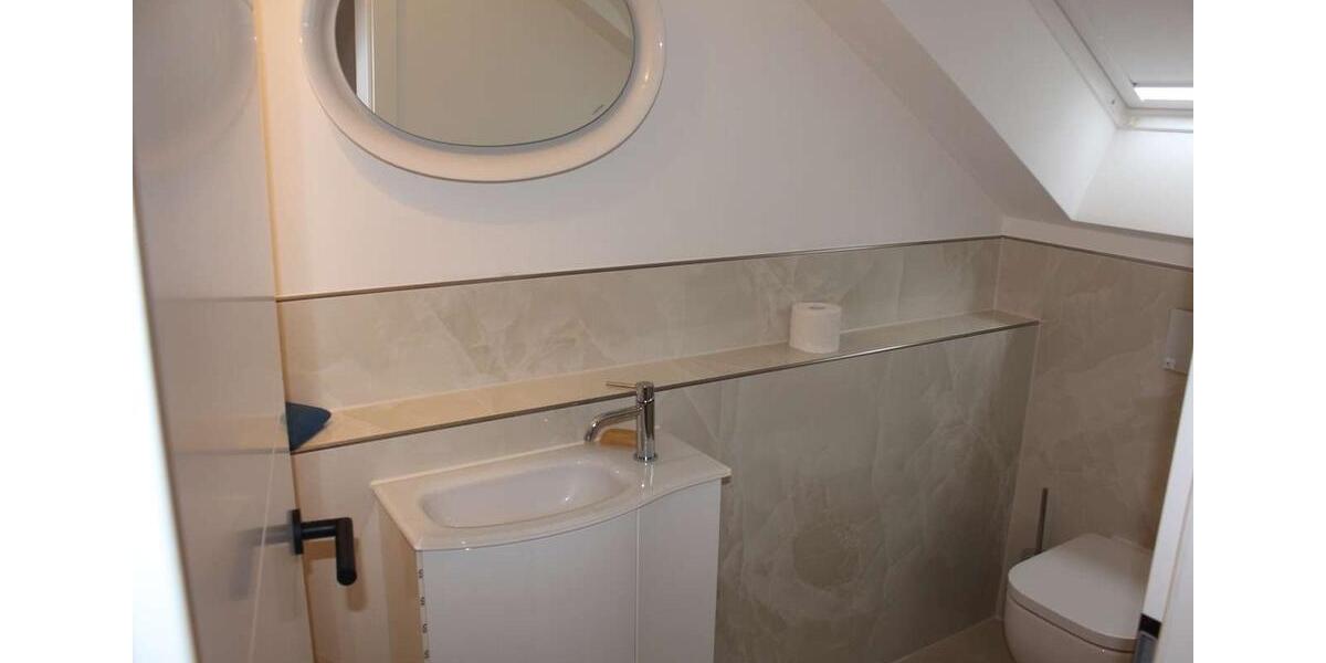 Dachgeschoßwohnung Deidesheim - 3 Zimmer, 100 m&sup2;, 1.380&euro; | Angebot:26489482