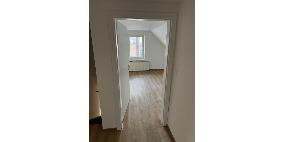 Erdgeschoßwohnung Lingen (Ems) Damaschke - 4 Zimmer, 136 m&sup2;, 1.010&euro; | Angebot:24844878