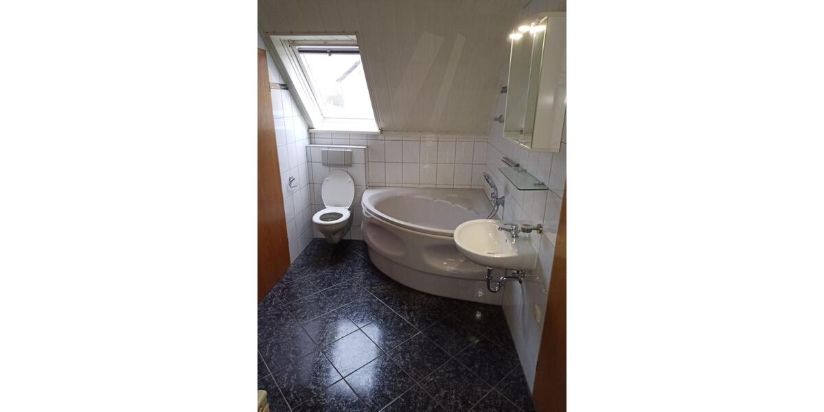 Dachgeschoßwohnung Parchim - 3 Zimmer, 60 m&sup2;, 370&euro; | Angebot:25329283