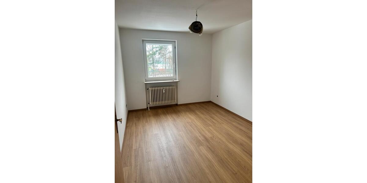 Etagenwohnung Veitsbronn - 3 Zimmer, 73 m&sup2;, 1.450&euro; | Angebot:24711945