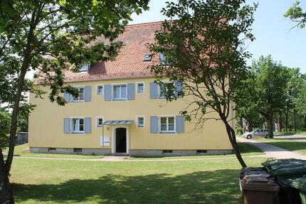 Sehr gemütliche 3 Zi Whg m. EBK und gr. Südbalkon im 1. Stock