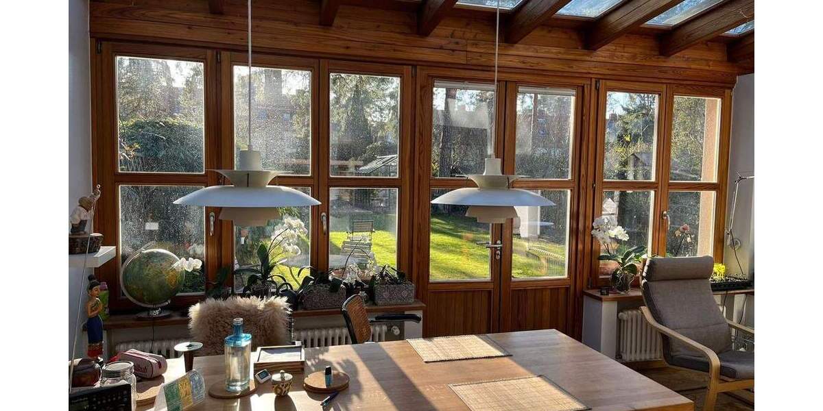 Genießen Sie die Wintermonate am Kamin und den Frühling im Garten 5 zimmer